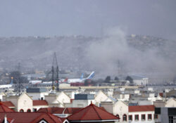 Explosión en aeropuerto de Kabul deja víctimas; se incluye personal estadounidense